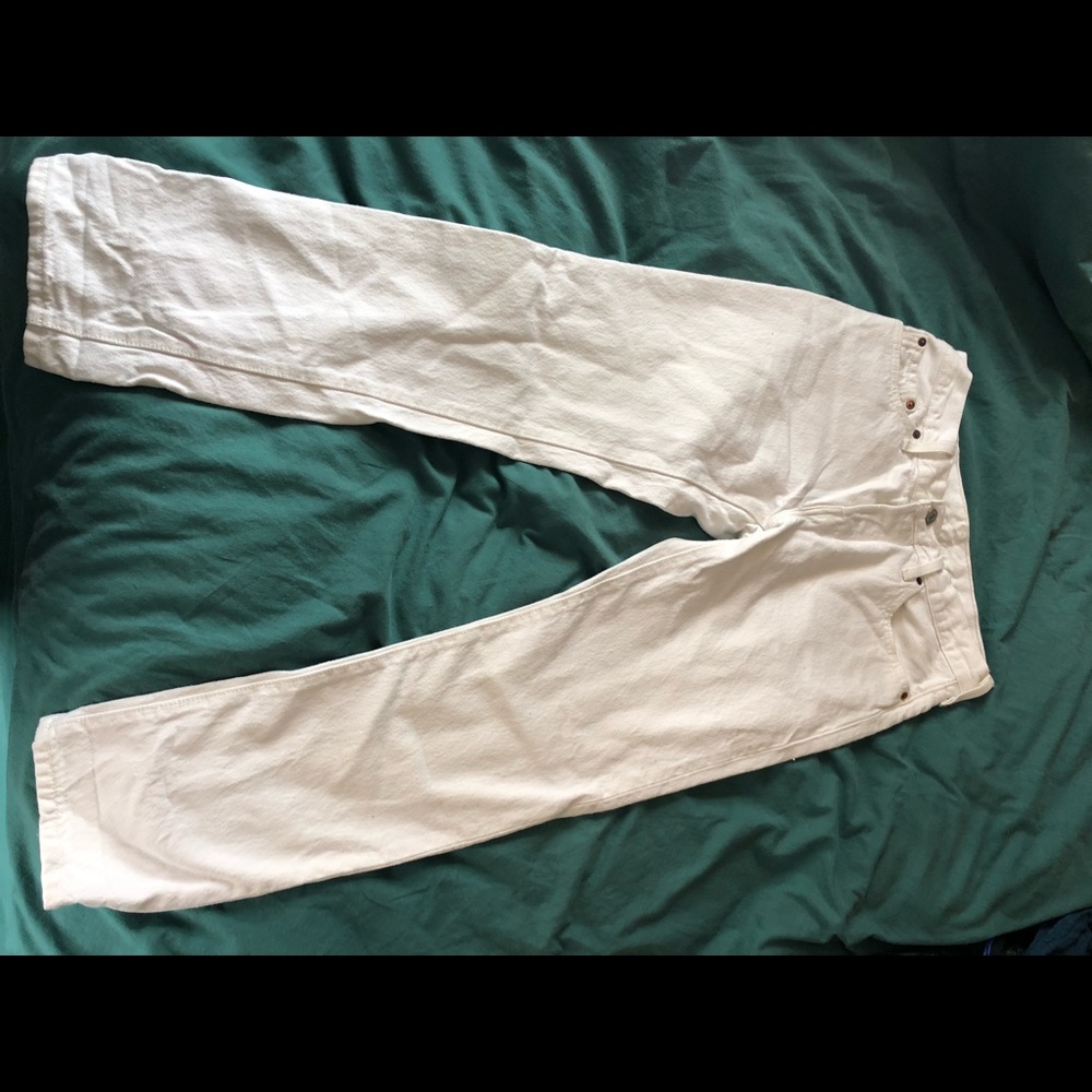 White 501 cut Levi's, multiple buttons